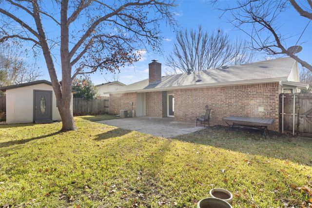 807 Salem Drive, Arlington, TX 76014