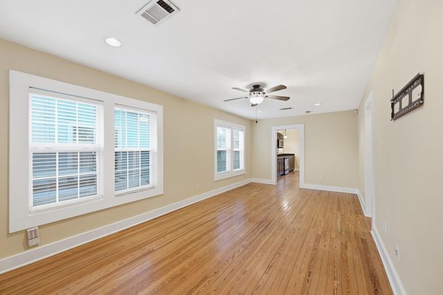 1112 Robbie Street, Houston, TX 77009