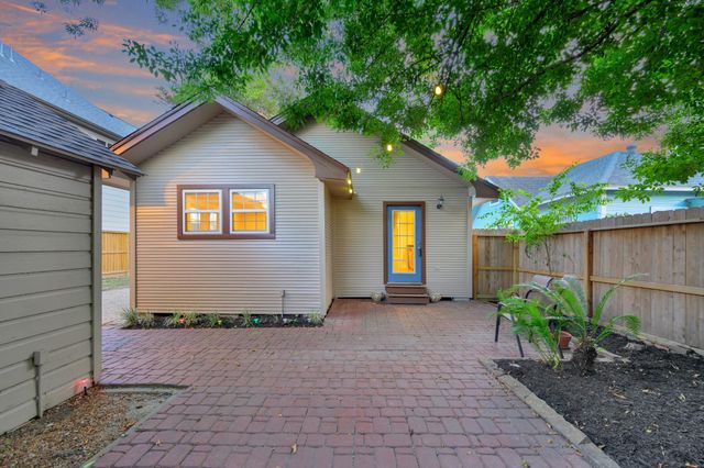 1112 Robbie Street, Houston, TX 77009