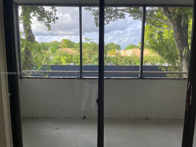 8205 SW 152nd Ave F-202, Miami, FL 33193