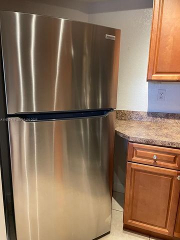 8205 SW 152nd Ave F-202, Miami, FL 33193