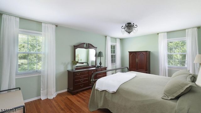 25 Angus Ln, Warren Twp., NJ 07059