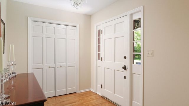 25 Angus Ln, Warren Twp., NJ 07059