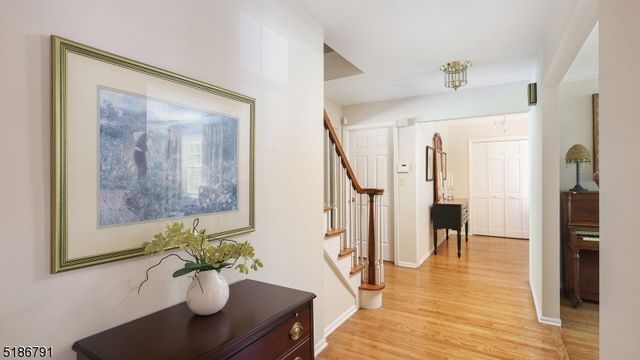 25 Angus Ln, Warren Twp., NJ 07059