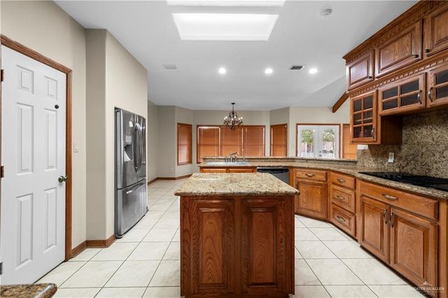 1520 N Alamo Road, Alamo, TX 78516