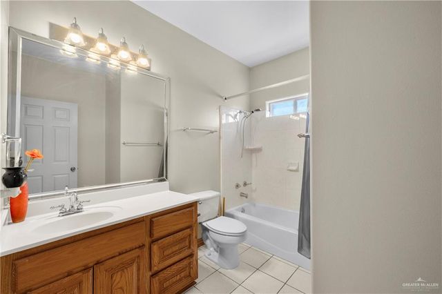 1520 N Alamo Road, Alamo, TX 78516