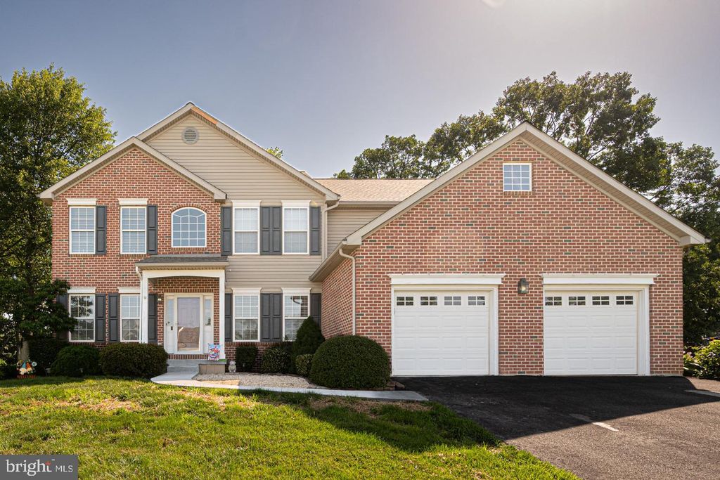 732 SLATE HILL DR, Oxford, PA 19363