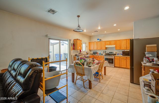 9133 W VIRGINIA Avenue, Phoenix, AZ 85037