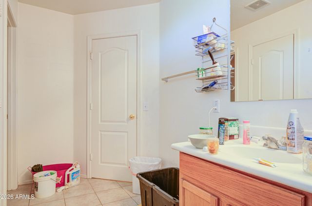 9133 W VIRGINIA Avenue, Phoenix, AZ 85037
