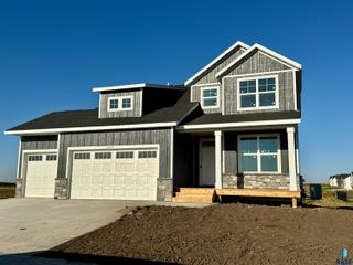2005 N Valley View Rd Road, Sioux Falls, SD 57107