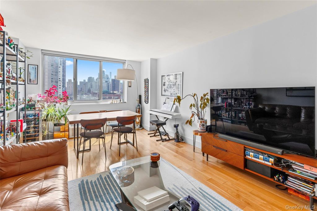 345 E 93rd Street 13G, New York (manhattan), NY 10128 — photo 2