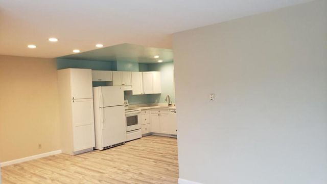 160 Clarendon Road, Pacifica, CA 94044