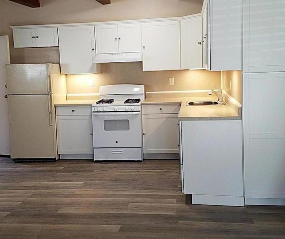 160 Clarendon Road, Pacifica, CA 94044