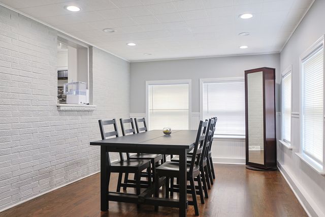 227 N Butterfield Road, Libertyville, IL 60048