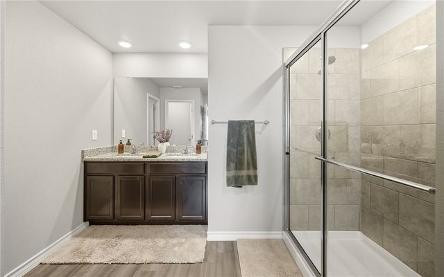 124 Donegal St, Sinton, TX 78387