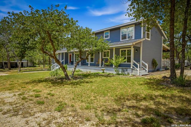 156 Deep Woods Dr, Seguin, TX 78155