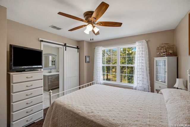 156 Deep Woods Dr, Seguin, TX 78155