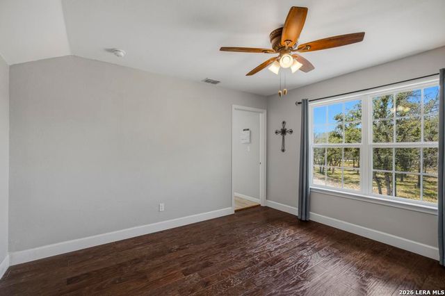 156 Deep Woods Dr, Seguin, TX 78155