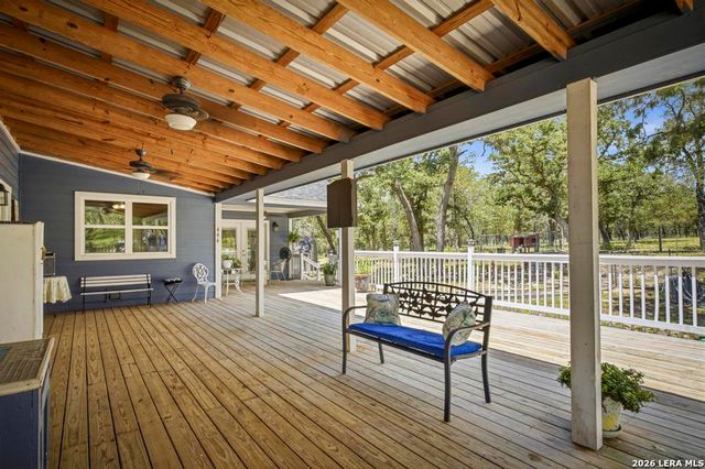 156 Deep Woods Dr, Seguin, TX 78155