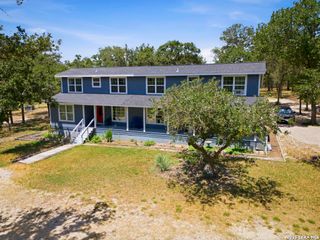 156 Deep Woods Dr, Seguin, TX 78155