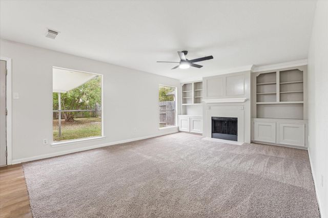 218 Diamond Bay Drive, Dickinson, TX 77539