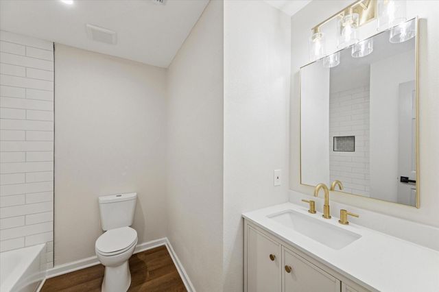 218 Diamond Bay Drive, Dickinson, TX 77539