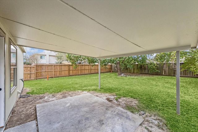 218 Diamond Bay Drive, Dickinson, TX 77539