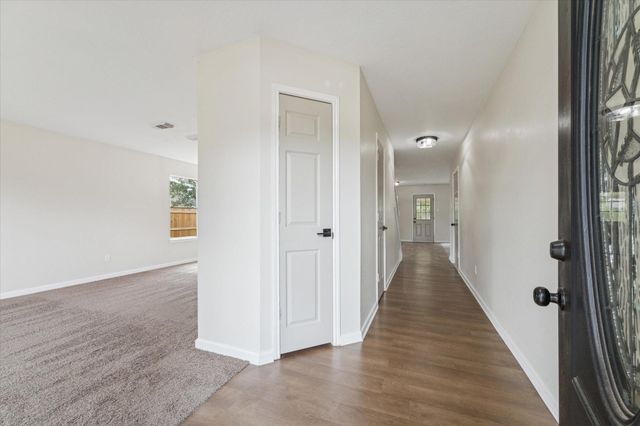 218 Diamond Bay Drive, Dickinson, TX 77539