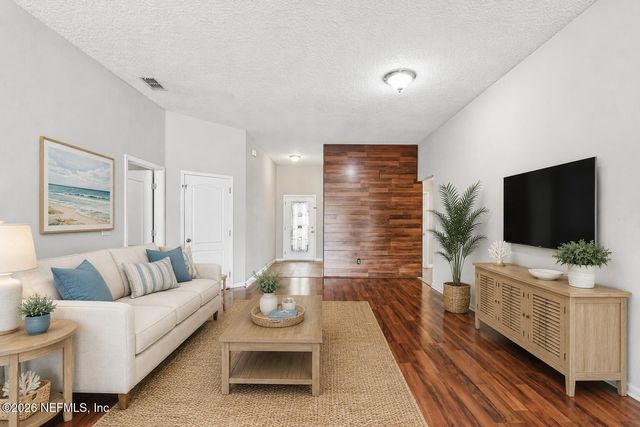 16421 TISONS BLF Road, Jacksonville, FL 32218