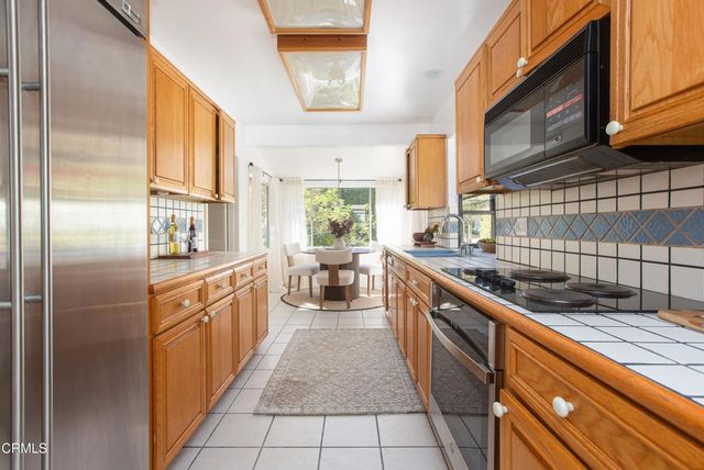 524 Glen Holly Drive, Pasadena, CA 91105