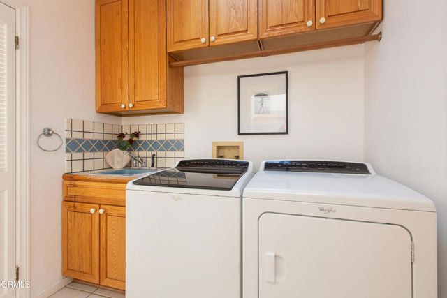 524 Glen Holly Drive, Pasadena, CA 91105