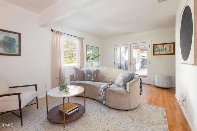 524 Glen Holly Drive, Pasadena, CA 91105