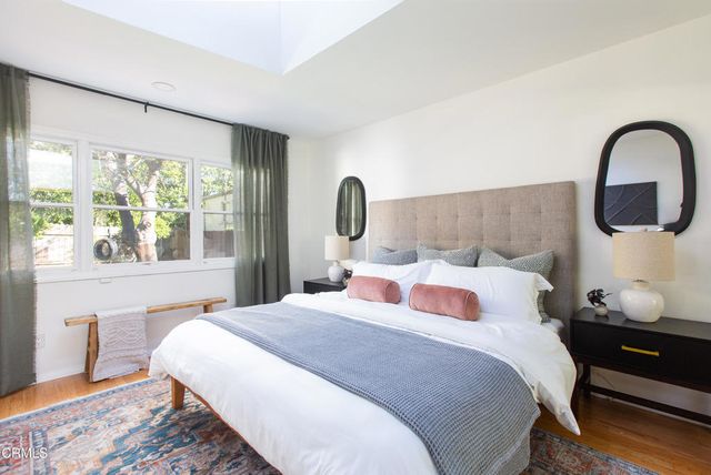 524 Glen Holly Drive, Pasadena, CA 91105