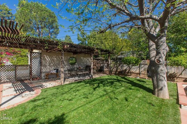 524 Glen Holly Drive, Pasadena, CA 91105
