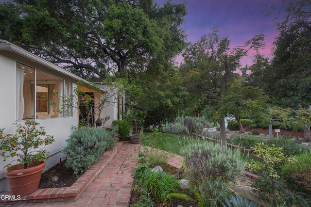 524 Glen Holly Drive, Pasadena, CA 91105