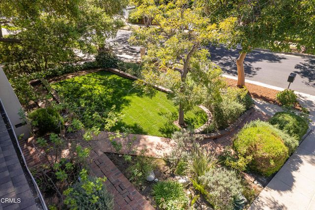 524 Glen Holly Drive, Pasadena, CA 91105