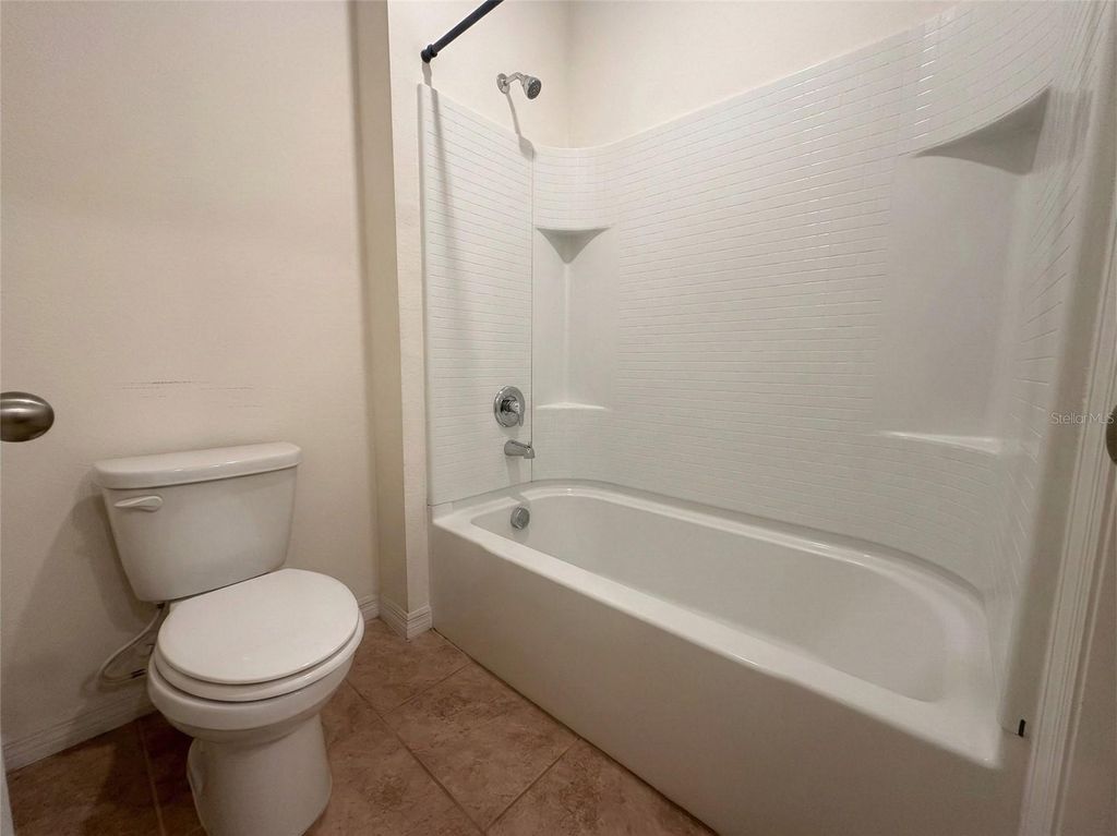 Image 14 of property listing at 1463 FOX SQUIRREL DRIVE, Davenport, FL 33897