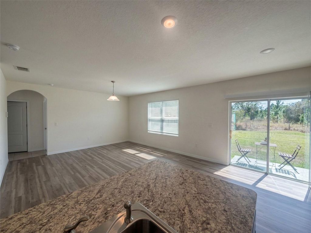 Image 5 of property listing at 1463 FOX SQUIRREL DRIVE, Davenport, FL 33897