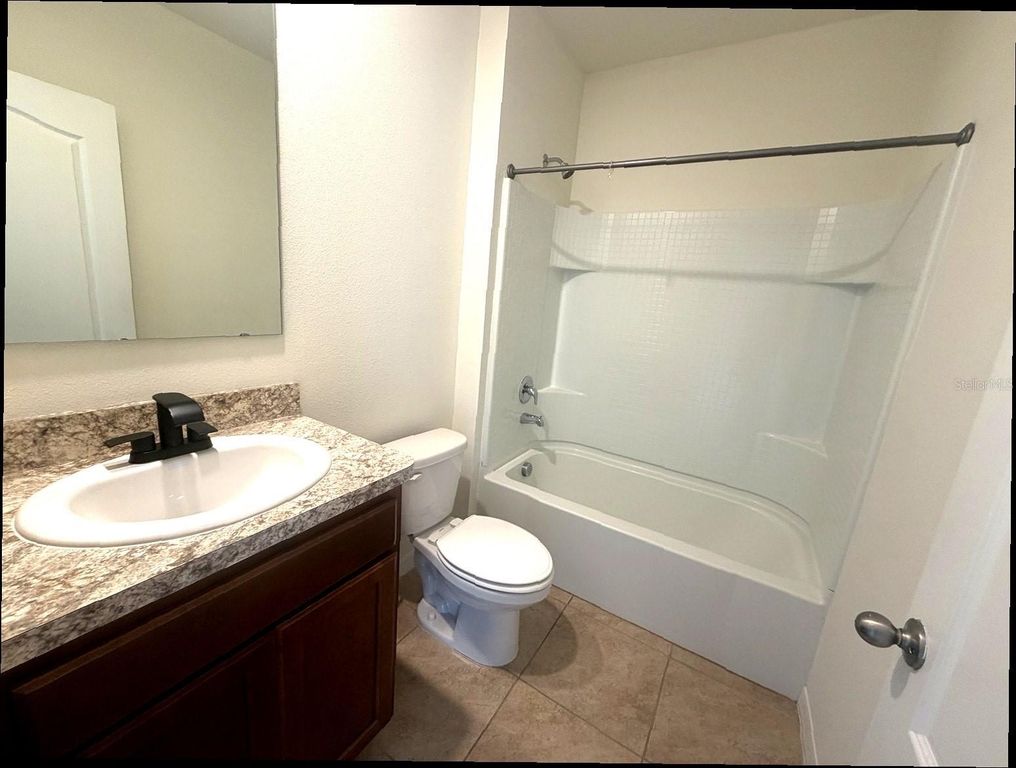 Image 8 of property listing at 1463 FOX SQUIRREL DRIVE, Davenport, FL 33897