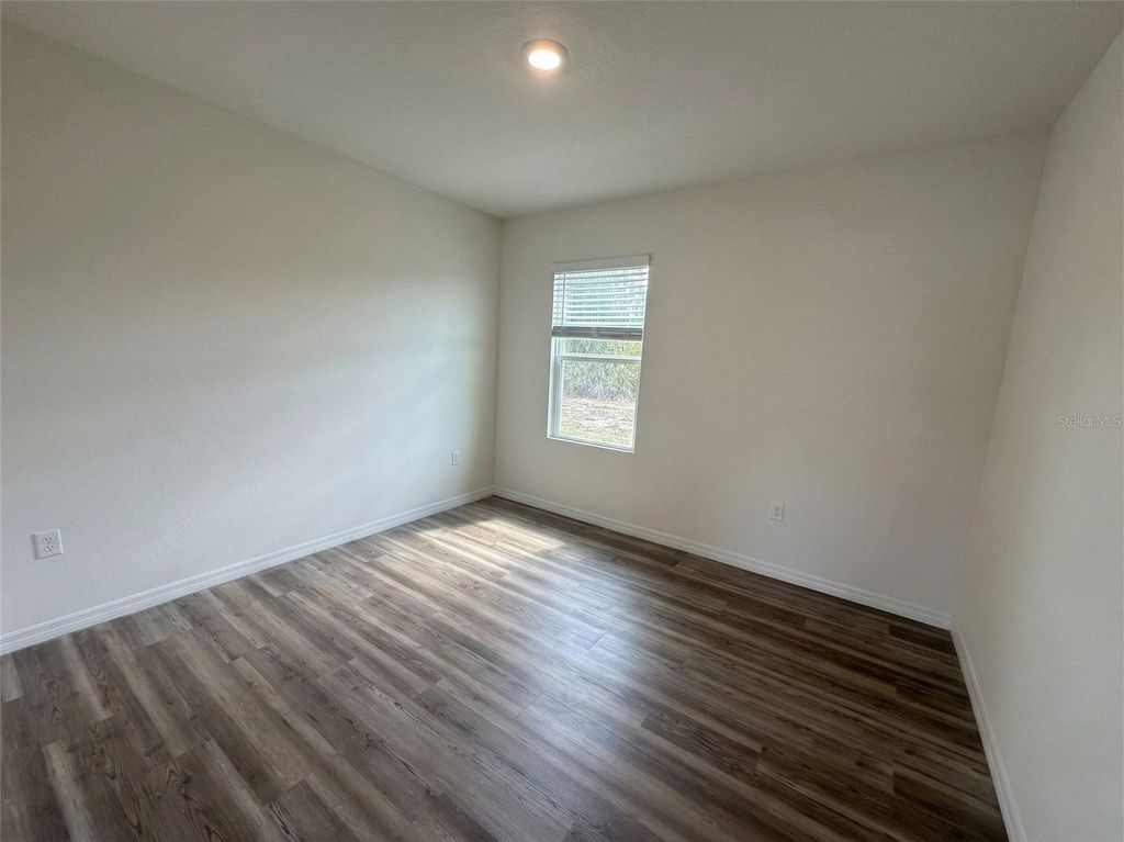 Image 9 of property listing at 1463 FOX SQUIRREL DRIVE, Davenport, FL 33897