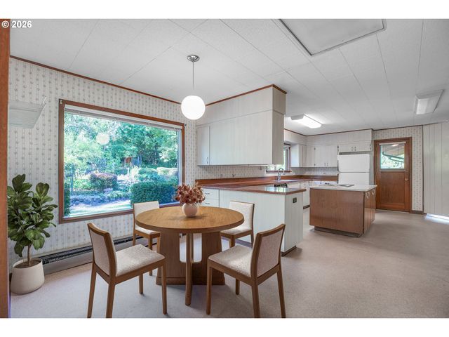 5910 W A St, West Linn, OR 97068