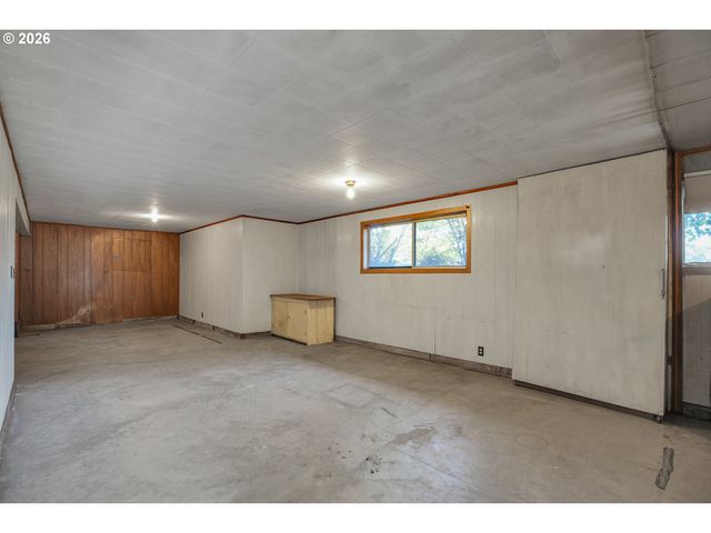 5910 W A St, West Linn, OR 97068