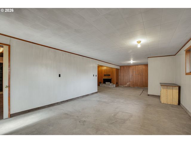 5910 W A St, West Linn, OR 97068