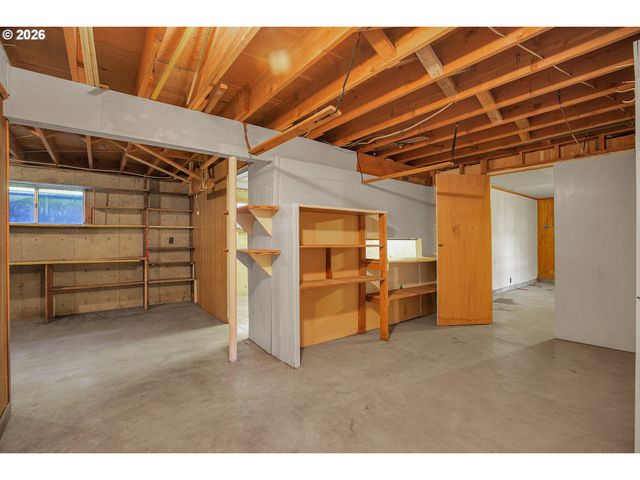 5910 W A St, West Linn, OR 97068