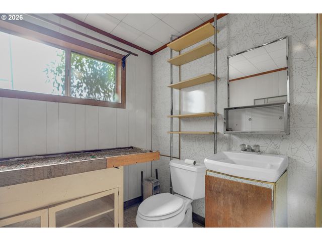 5910 W A St, West Linn, OR 97068