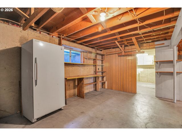 5910 W A St, West Linn, OR 97068