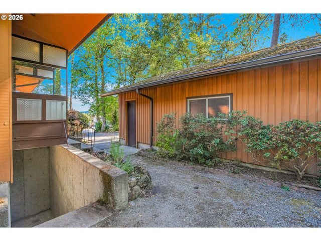 5910 W A St, West Linn, OR 97068