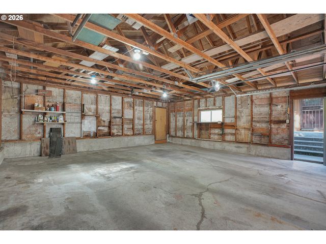 5910 W A St, West Linn, OR 97068