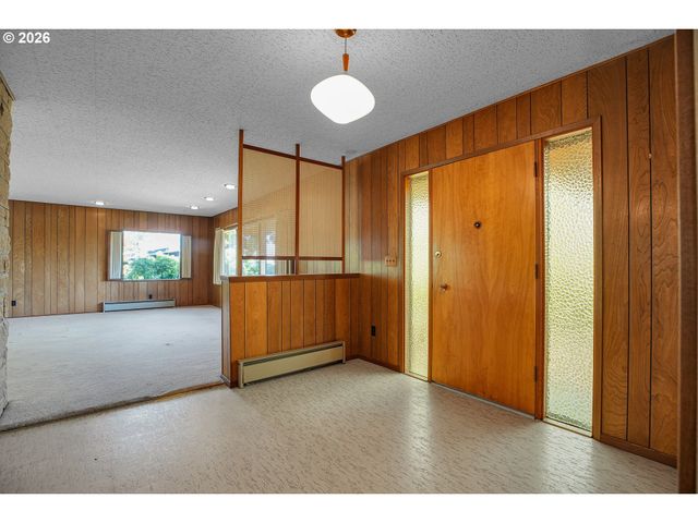 5910 W A St, West Linn, OR 97068