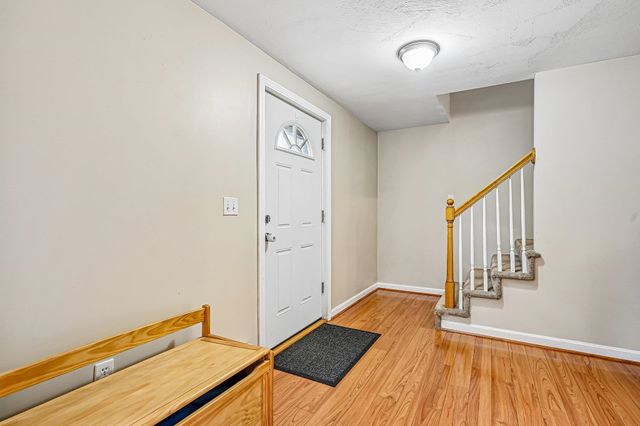 17 Seminole Road, Hillsborough, NH 03244